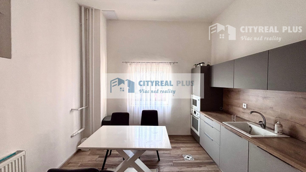 Ponúkame Vám na prenájom obchodné priestory v atraktívnej lokalite v Nových Zámkoch!