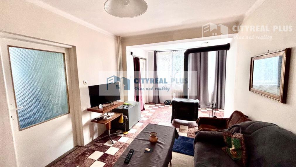 Ponúkame Vám na predaj 5 izbový rodinný dom v Hurbanove.