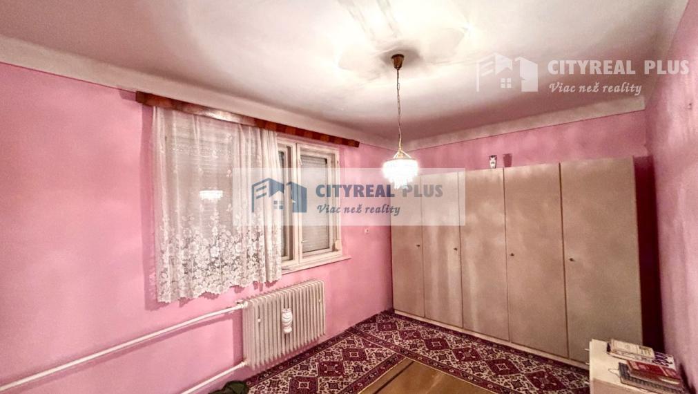 Ponúkame Vám na predaj 5 izbový rodinný dom v Hurbanove.