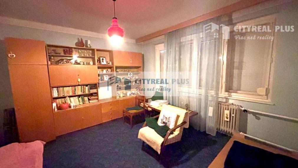 Ponúkame Vám na predaj 5 izbový rodinný dom v Hurbanove.