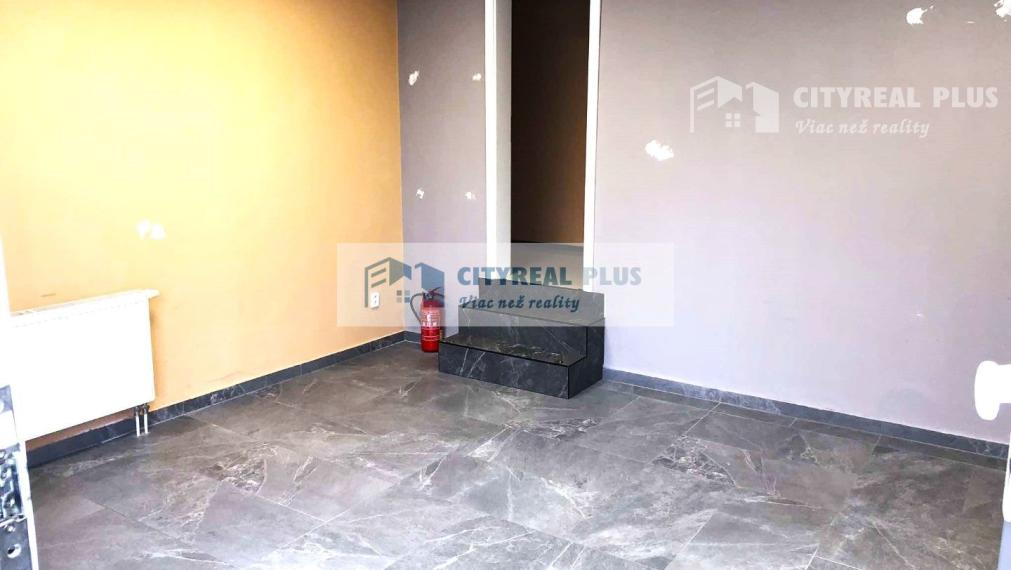 Na prenájom obchodné priestory v centre mesta Nové Zámky