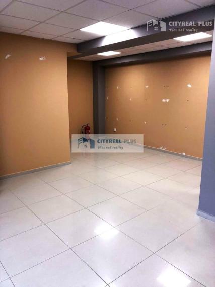 Na prenájom obchodné priestory v centre mesta Nové Zámky