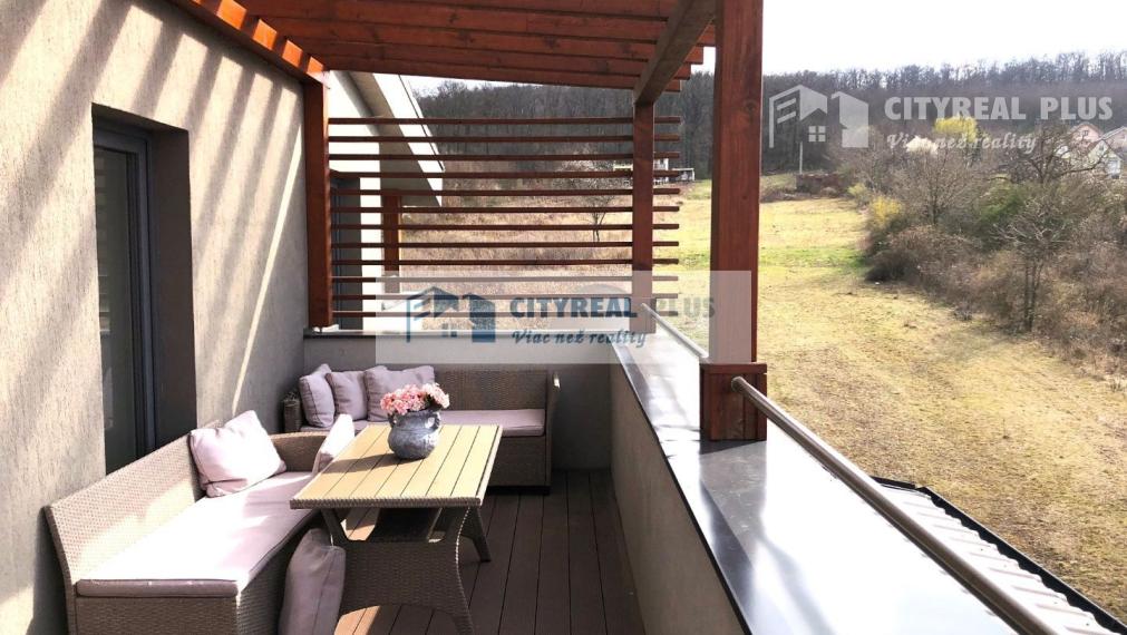 Na predaj nadštandardné apartmány s krásnym výhľadom v obci Podhájska