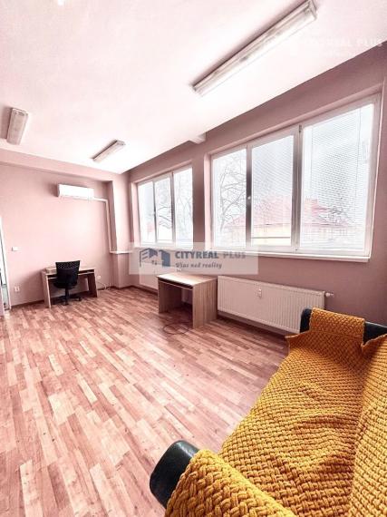 Ponúkame Vám na prenájom kancelárie a administratívne priestory v Nových Zámkoch!