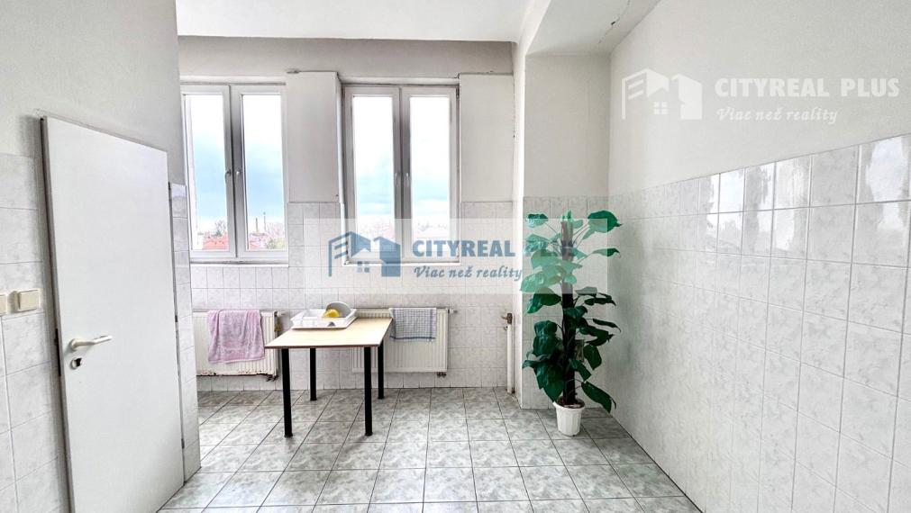 Ponúkame Vám na prenájom kancelárie a administratívne priestory v Nových Zámkoch!