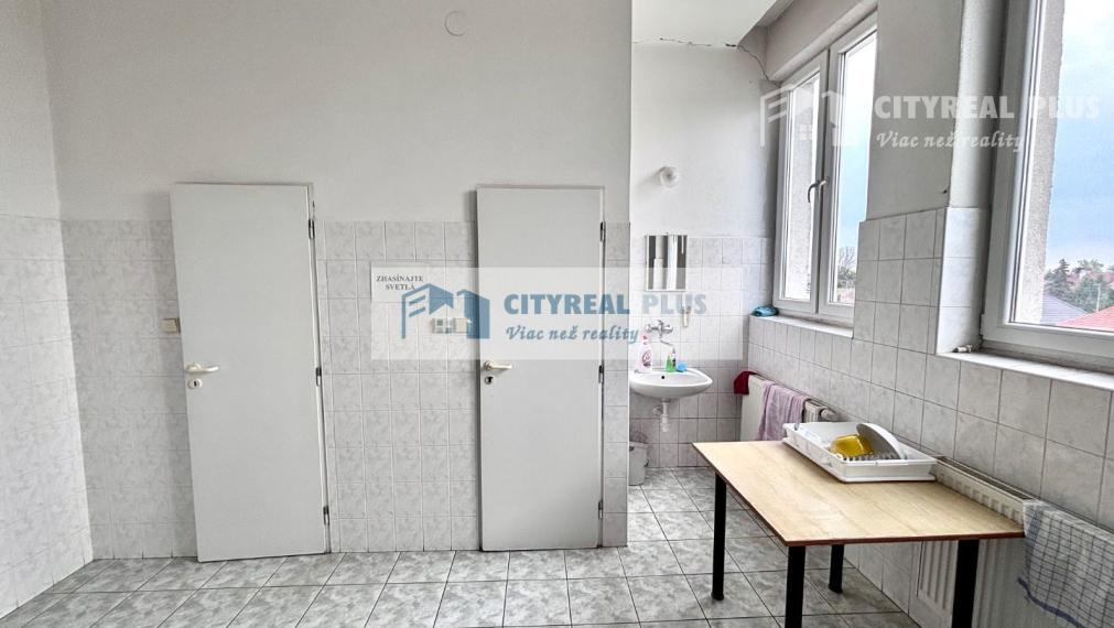 Ponúkame Vám na prenájom kancelárie a administratívne priestory v Nových Zámkoch!