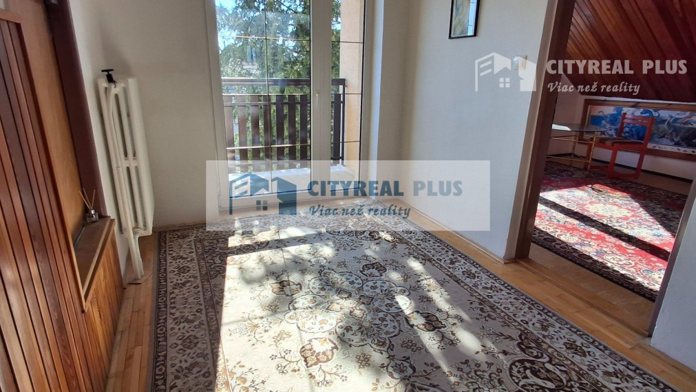 Ponúkame na prenájom 6 izbový rodinný dom v Nových Zámkoch za nemocnicou