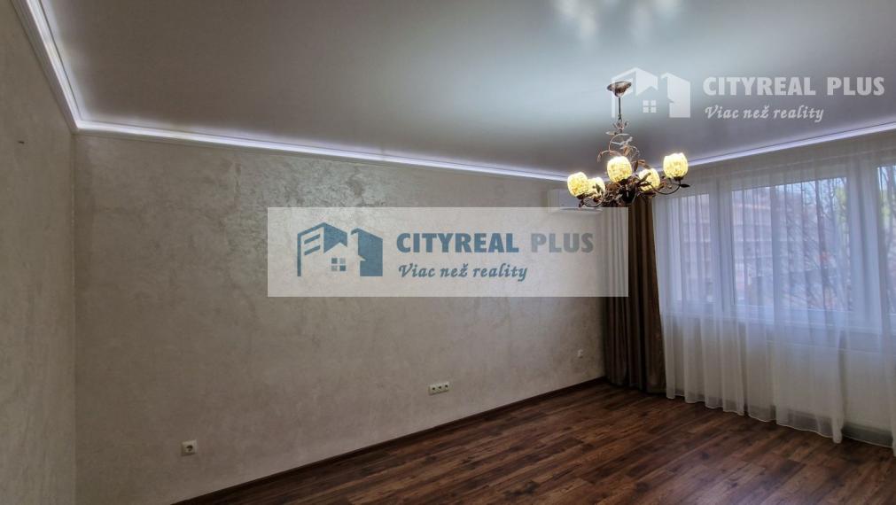 Predám prerobený 3 izbový byt JUH NOVÉ ZÁMKY