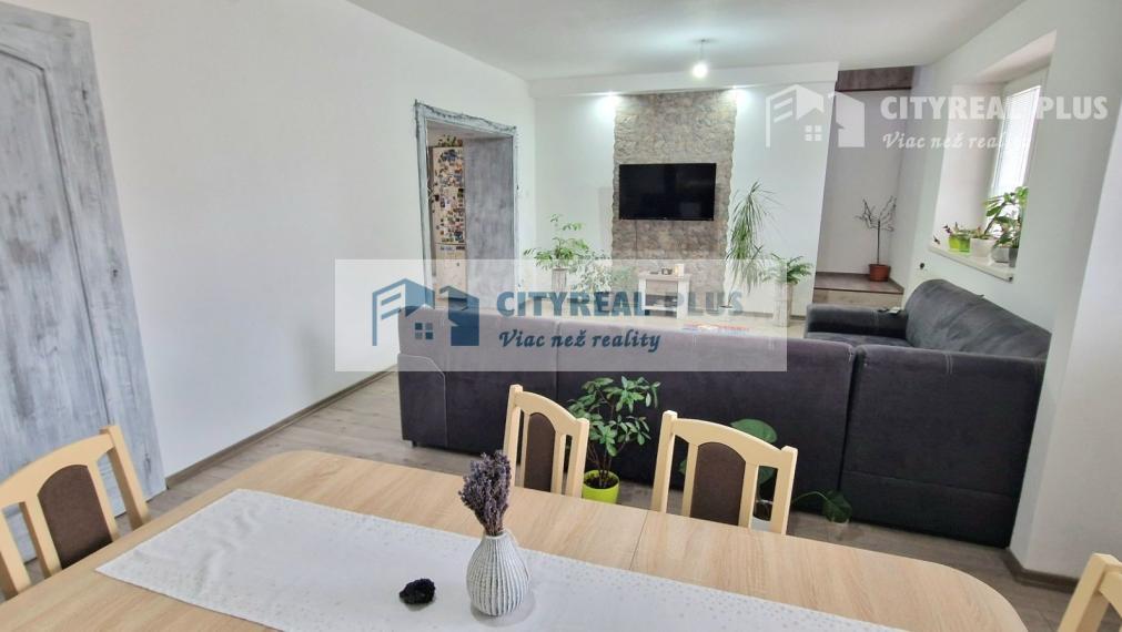 Predám zrekonštruovaný 4 izbový RODINNÝ DOM Nové Zámky