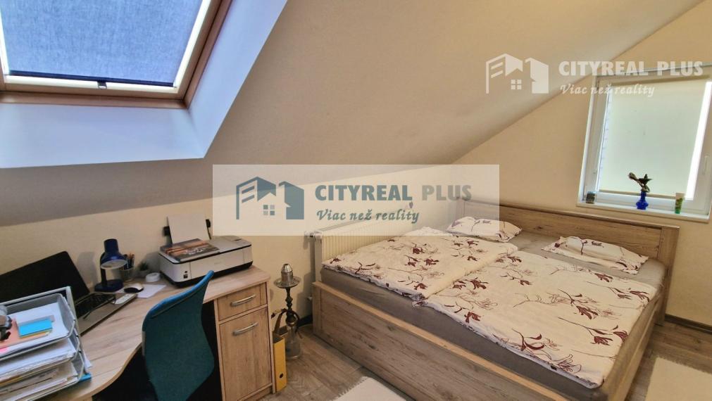 Predám zrekonštruovaný 4 izbový RODINNÝ DOM Nové Zámky