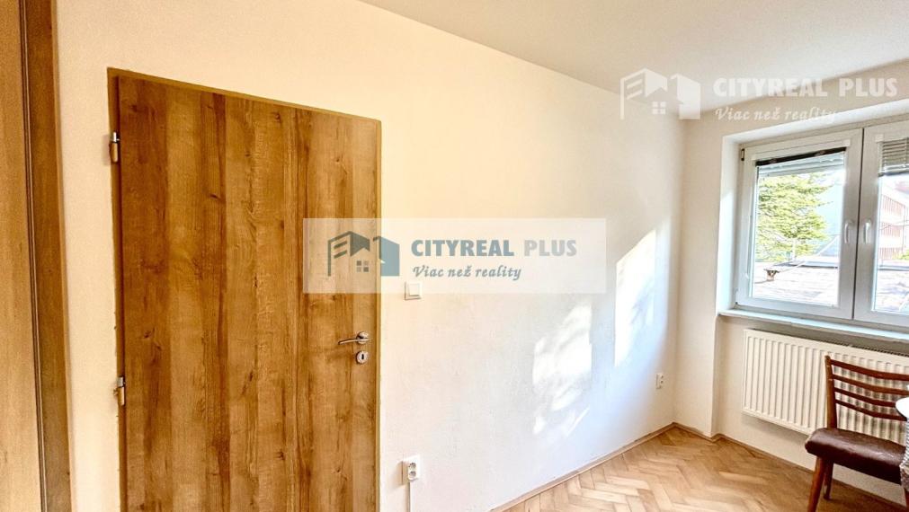 Ponúkame Vám na prenájom  prerobený 3 izbový byt v Nových Zámkoch!!!