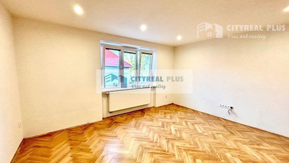 Ponúkame Vám na prenájom  prerobený 3 izbový byt v Nových Zámkoch!!!