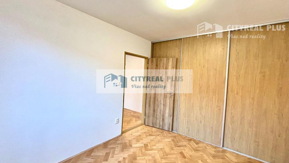 Ponúkame Vám na prenájom  prerobený 3 izbový byt v Nových Zámkoch!!!