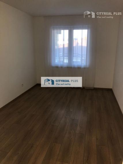 Prenajmem novostavbu 4-izbového rodinného domu Nitra