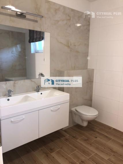 Prenajmem novostavbu 4-izbového rodinného domu Nitra