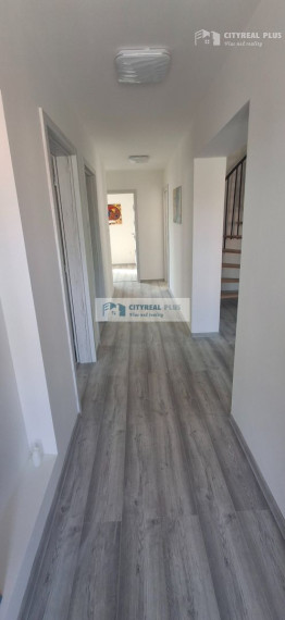 Čerstvo kolaudovaný rodinný dom s 2 bytovými jednotkami v Hurbanove