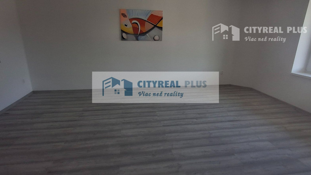 Čerstvo kolaudovaný rodinný dom s 2 bytovými jednotkami v Hurbanove