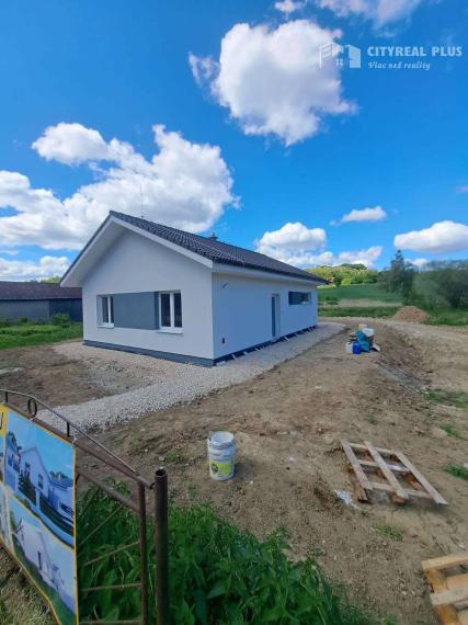 Na predaj: 3-izbová novostavba rodinného domu – obec Čechy