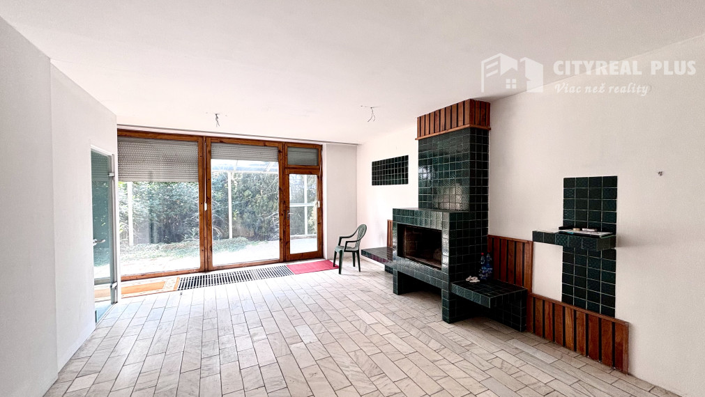 Ponúkame Vám na predaj 7 izbový rodinný dom v tichej a lukratívnej lokalite v Nových Zámkoch!