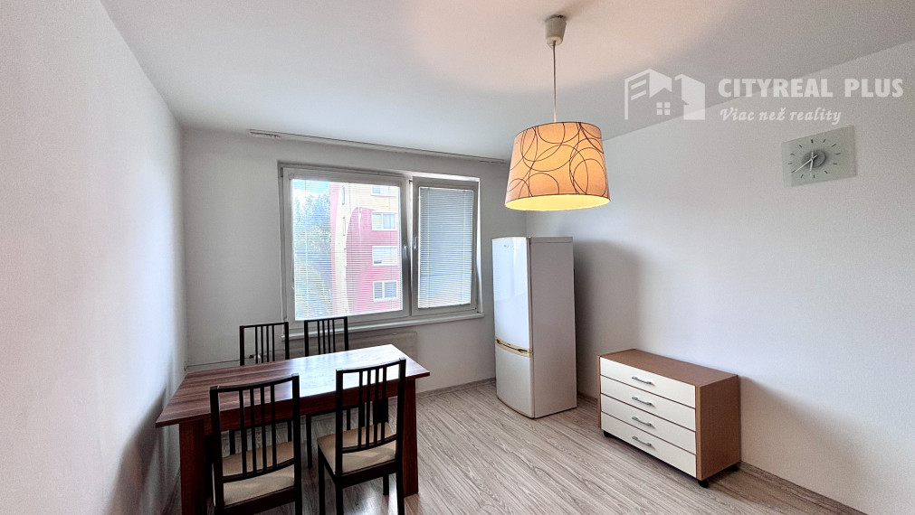 Ponúkame Vám na prenájom 1 izbový byt v Nových Zámkoch