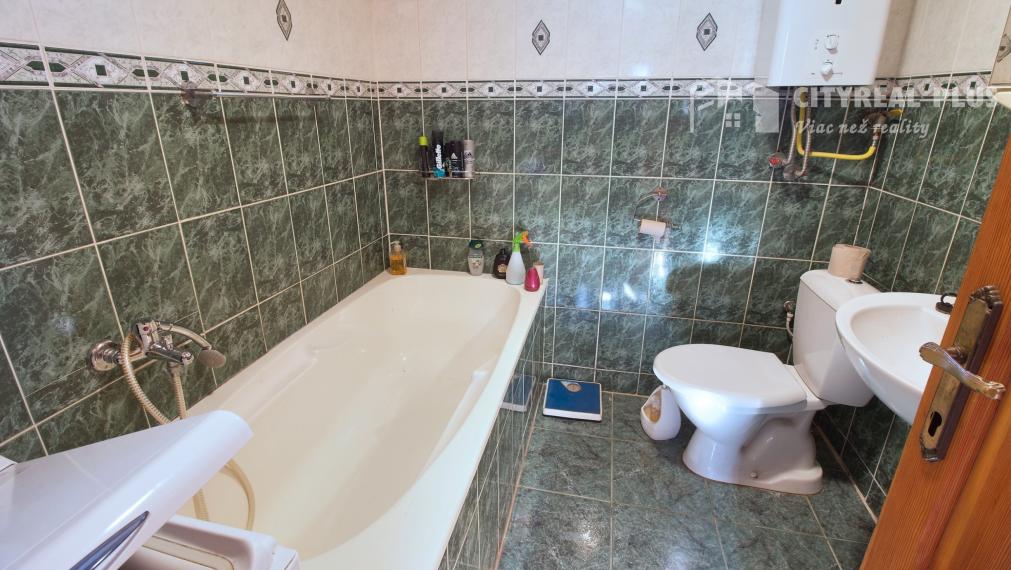 Ponúkame exkluzívne iba u nás na predaj kompletne zariadený penzión v obľúbenej rekreačnej obci Podhájska