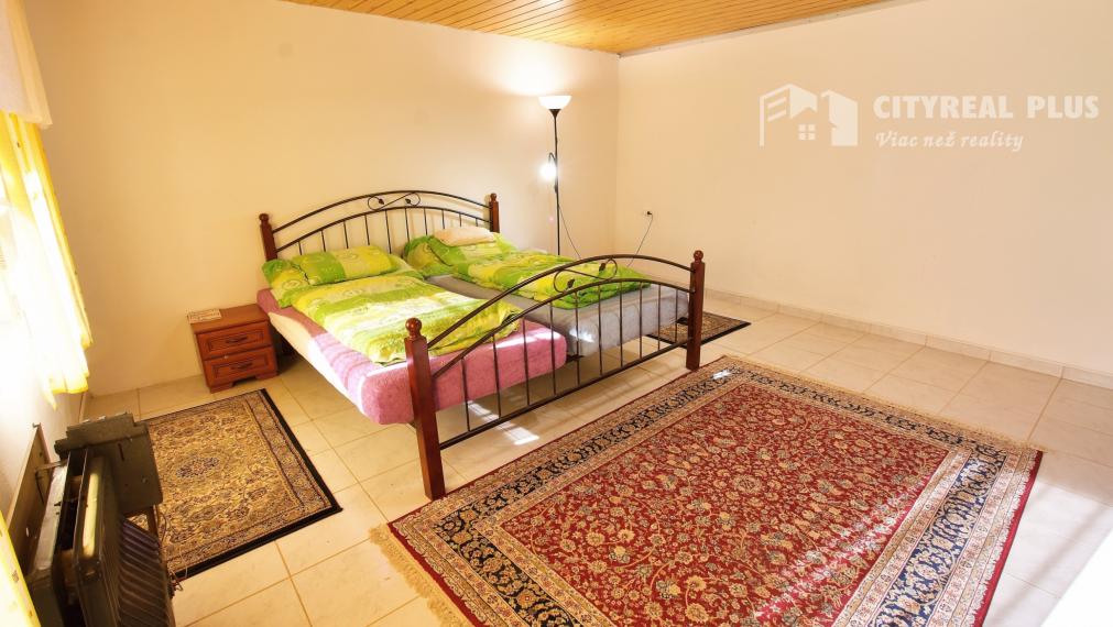 Ponúkame exkluzívne iba u nás na predaj kompletne zariadený penzión v obľúbenej rekreačnej obci Podhájska