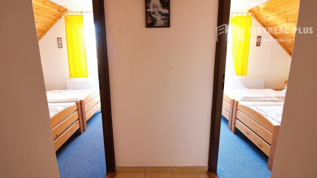 Ponúkame exkluzívne iba u nás na predaj kompletne zariadený penzión v obľúbenej rekreačnej obci Podhájska