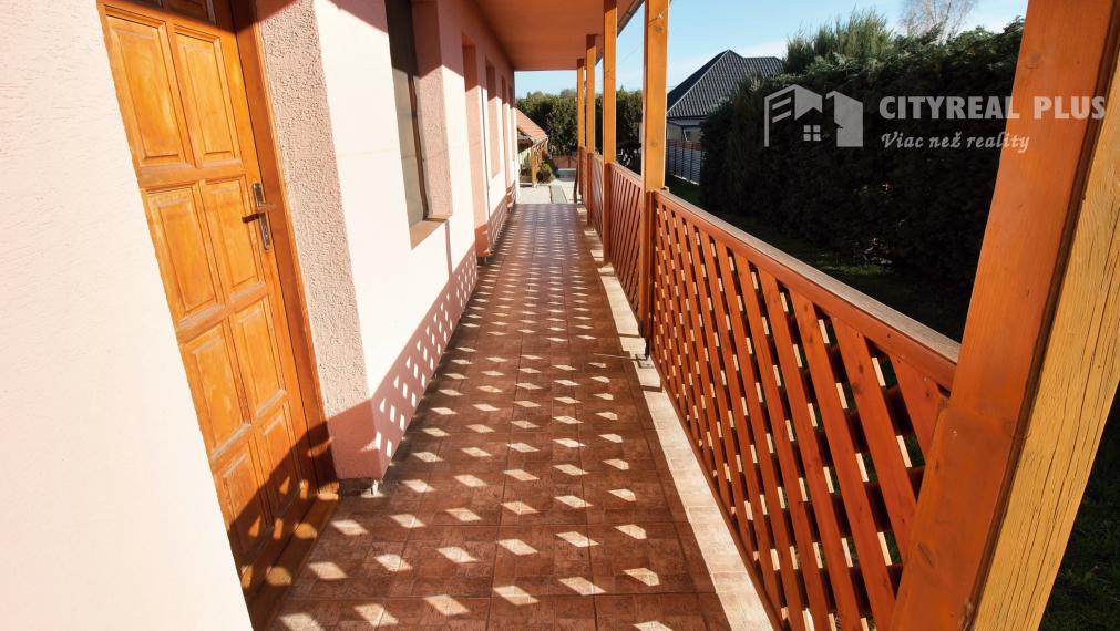 Ponúkame exkluzívne iba u nás na predaj kompletne zariadený penzión v obľúbenej rekreačnej obci Podhájska