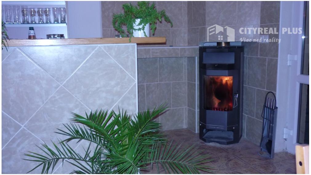 Ponúkame exkluzívne iba u nás na predaj kompletne zariadený penzión v obľúbenej rekreačnej obci Podhájska