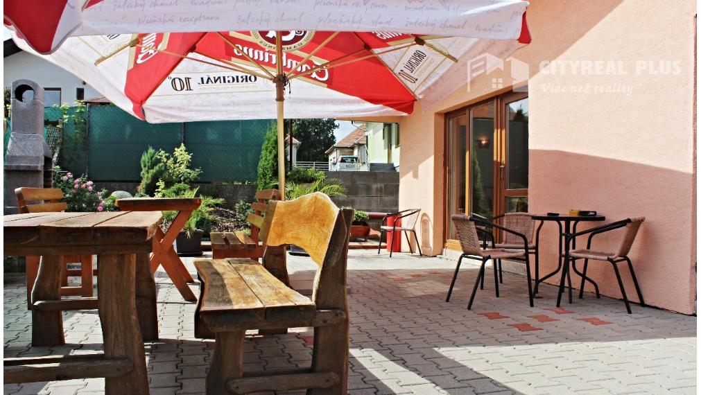 Ponúkame exkluzívne iba u nás na predaj kompletne zariadený penzión v obľúbenej rekreačnej obci Podhájska