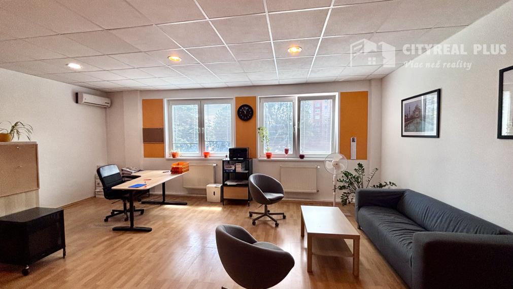 Ponúkame Vám na prenájom kancelársky priestor v Nových Zámkoch