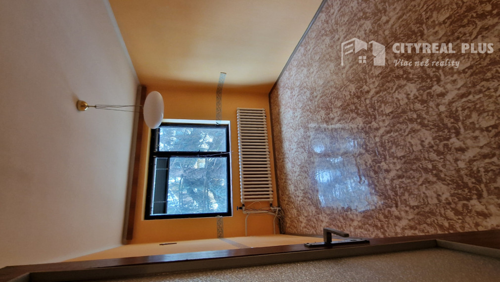 Ponúkam na predaj RODINNÝ DOM Nesvady