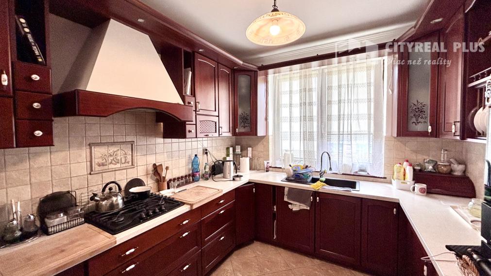 Ponúkame Vám na predaj 5 izbový rodinný dom v obci Bajč