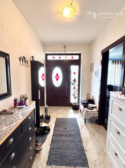 Ponúkame Vám na predaj 5 izbový rodinný dom v obci Bajč