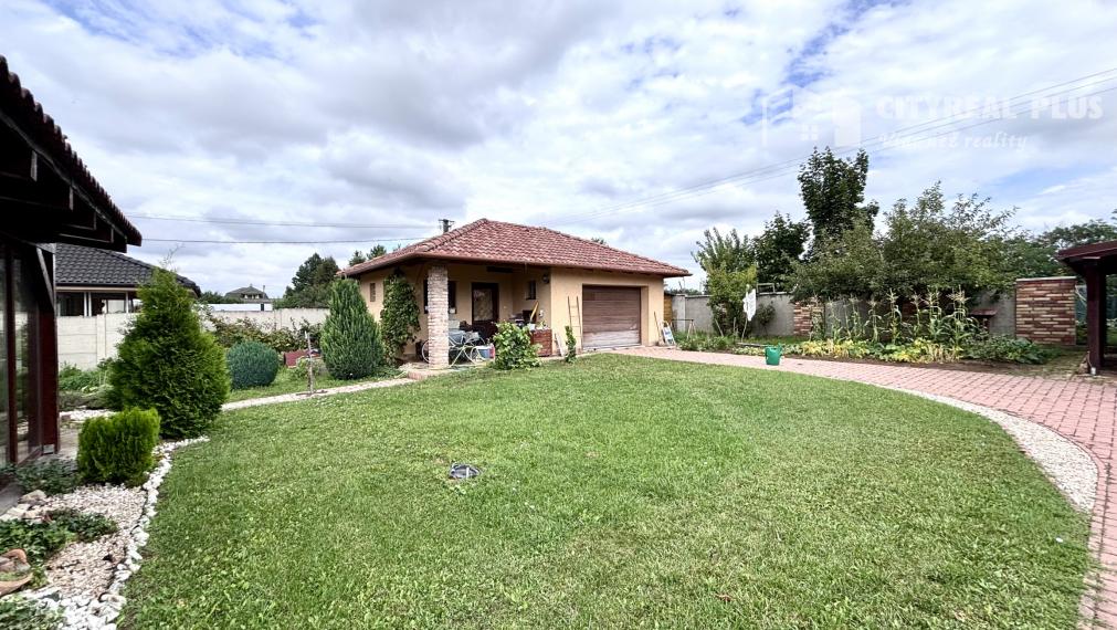 Ponúkame Vám na predaj 5 izbový rodinný dom v obci Bajč