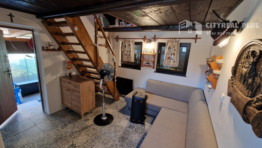 Ponúkam na predaj záhradnú chatu Nové Zámky