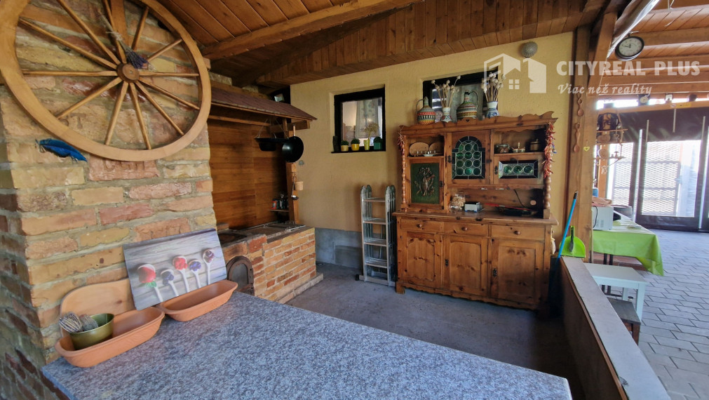 Ponúkam na predaj záhradnú chatu Nové Zámky