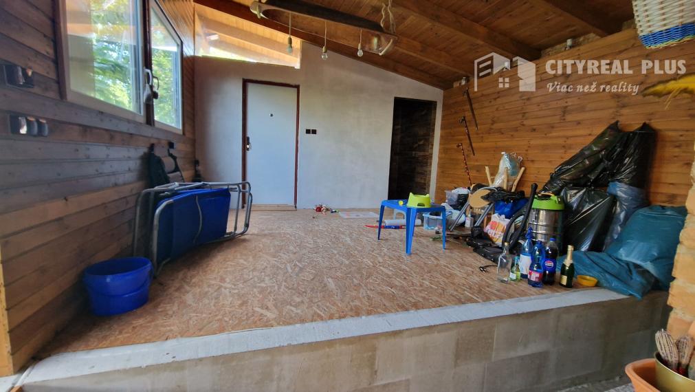 Ponúkam na predaj záhradnú chatu Nové Zámky