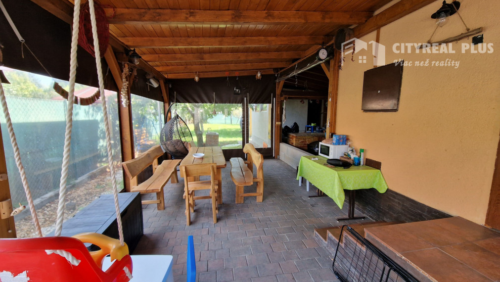 Ponúkam na predaj záhradnú chatu Nové Zámky