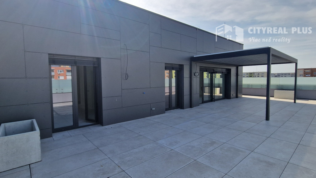 Ponúkam NA PREDAJ 4 izbový PENTHOUSE v meste Nové Zámky