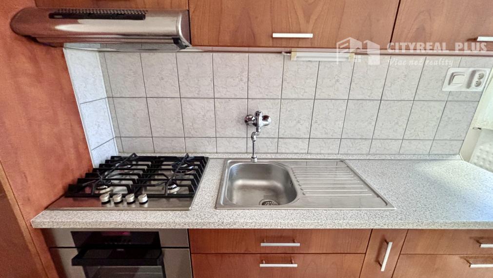Ponúkame Vám na predaj 2 izbový byt v Nových Zámkoch