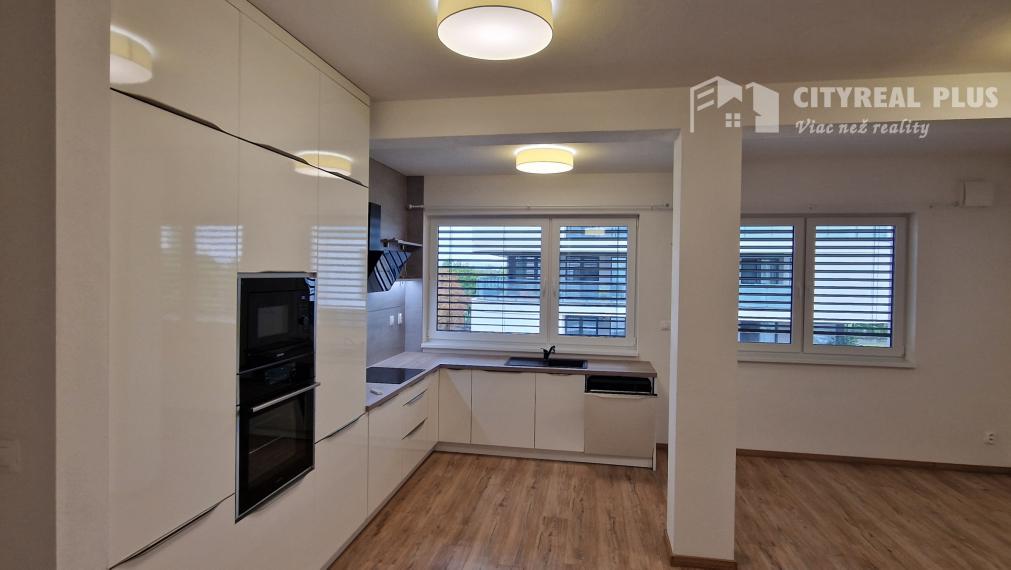 NA PRENÁJOM LUXUSNÝ 3 IZBOVÝ BYT SOHO NOVÉ ZÁMKY