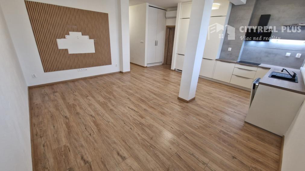 NA PRENÁJOM LUXUSNÝ 3 IZBOVÝ BYT SOHO NOVÉ ZÁMKY