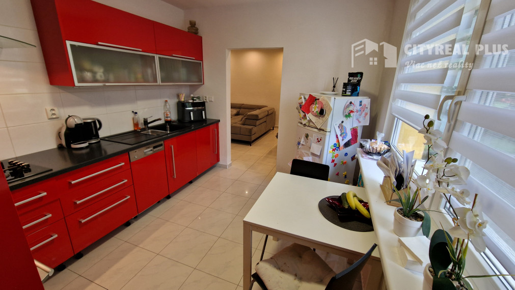 Ponúkam NA PREDAJ  3 izbový byt 82m2 Nové Zámky