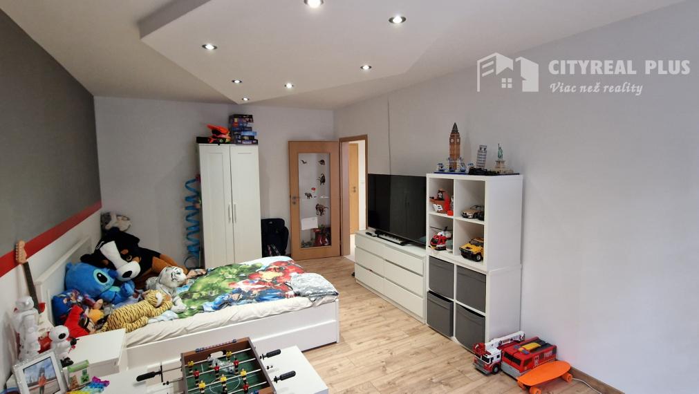 Ponúkam NA PREDAJ  3 izbový byt 82m2 Nové Zámky