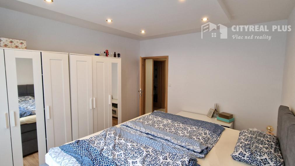 Ponúkam NA PREDAJ  3 izbový byt 82m2 Nové Zámky