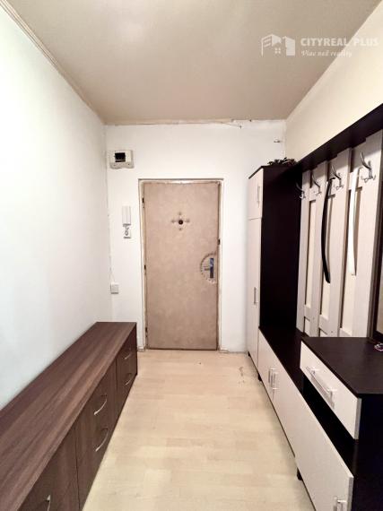 Ponúkame Vám na prenájom čiastočne zariadený, 2 izbový byt v Nových Zámkoch!