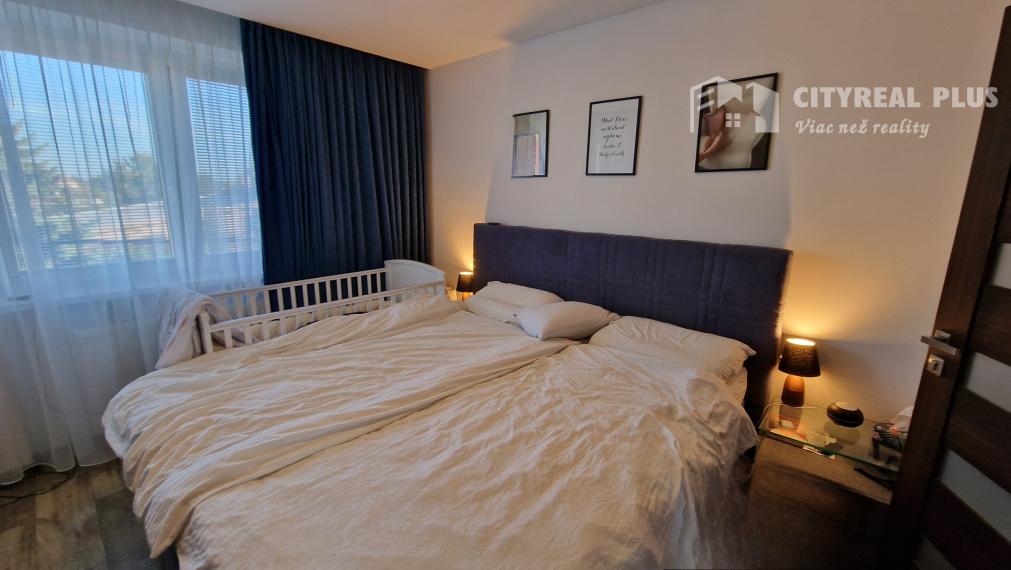 Na predaj 9 izbový rodinný dom v meste Šurany