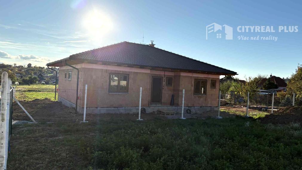 Na predaj 4-izbová novostavba  v obci Golianovo