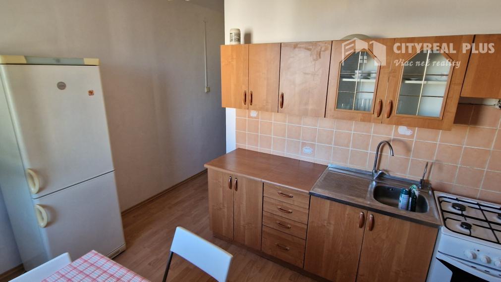 Ponúkam na prenájom 2 izbový byt na ulici Ľ.Štúra Nové Zámky